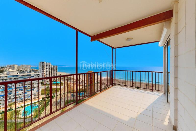 Foto 62155f73-21e1-445a-ad83-50f977254ad6. Piso en niza 30 piso en primera línea con terraza y vistas panorámicas Playa de San Juan en Alicante