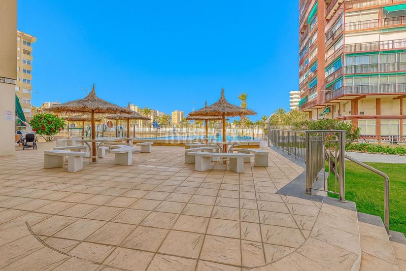 Foto 90b01bc1-76b0-4072-9289-7d2cf5f8fad1. Piso en niza 30 piso en primera línea con terraza y vistas panorámicas Playa de San Juan en Alicante