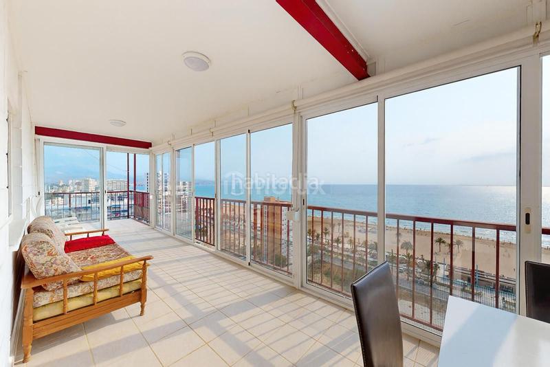 Foto a92661a2-ed5e-4043-9a9a-af2885c69e3f. Piso en niza 30 piso en primera línea con terraza y vistas panorámicas Playa de San Juan en Alicante