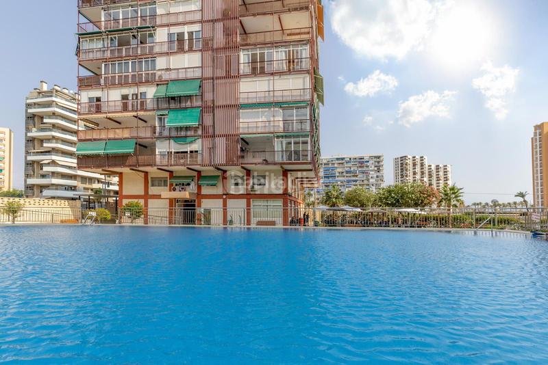 Foto b5452bad-aee7-4a1d-8e7a-65d4c1db39ca. Piso en niza 30 piso en primera línea con terraza y vistas panorámicas Playa de San Juan en Alicante
