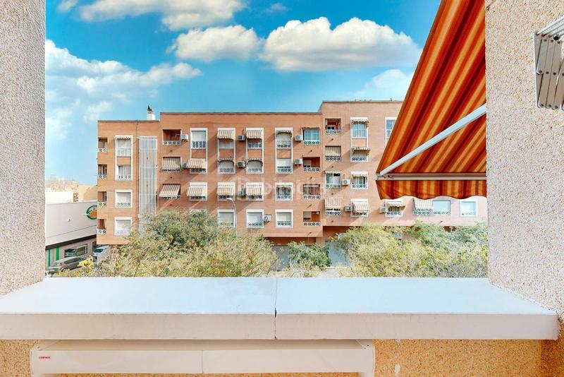 Foto 31adf22c-3be7-4f0c-8d28-9082d4e075cb. Piso en olof palme 14 luminosa vivienda con terrazaplaza de garaje y trastero en Alicante