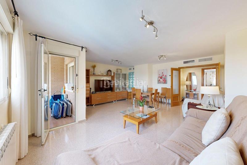 Foto a30c84ad-e52d-49e4-baec-4cc06bfd7864. Piso en ciudad de matanzas 10b oportunidad en pau 2 vivienda con terraza y excelentes vistas en Alicante