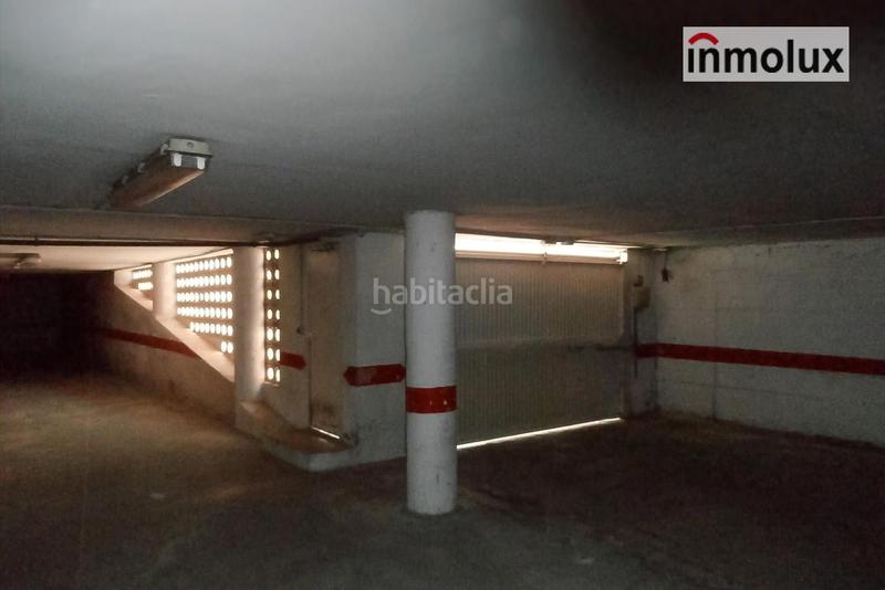 Foto 9c2d82df-9564-4422-999c-0abb2d863d3e. Car parking in Albufereta Alicante