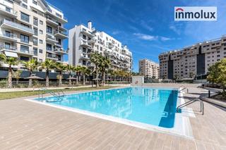 Miete Etagenwohnung  Calle tridente. Alquiler larga temporada residencial galatea