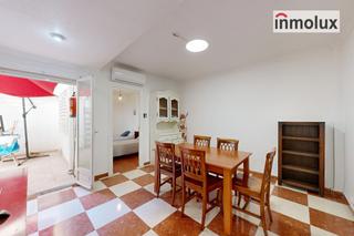 Appartamento  Calle jose maria py. Gran piso con patio para reformar junto a luceros ideal inversio