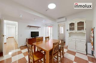 Pis  Calle jose maria py. Gran piso con patio para reformar junto a luceros ideal inversio