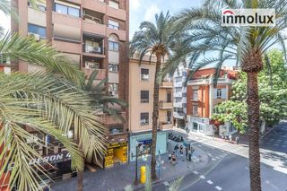 Etagenwohnung  Calle calderón de la barca. Oportunidad única piso en calderon de la barca edificio historic