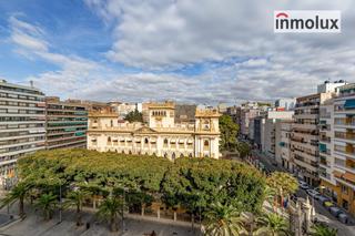 Appartement  De la estación 5. La vida de centro sin renunciar a la piscina