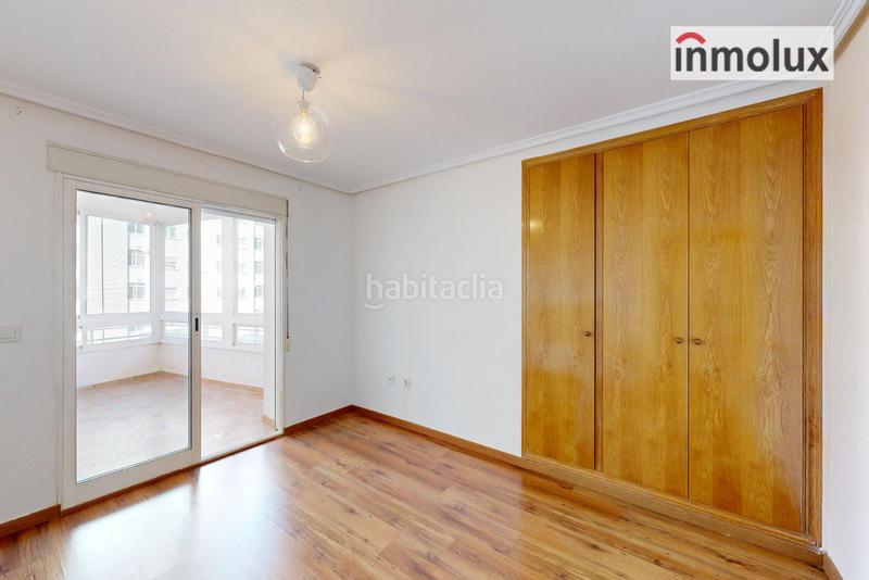 Foto 1aaf42f0-8f14-40d6-bad4-8269c0db9dfb. Pis amb calefacció aparcament piscina a Albufereta Alicante