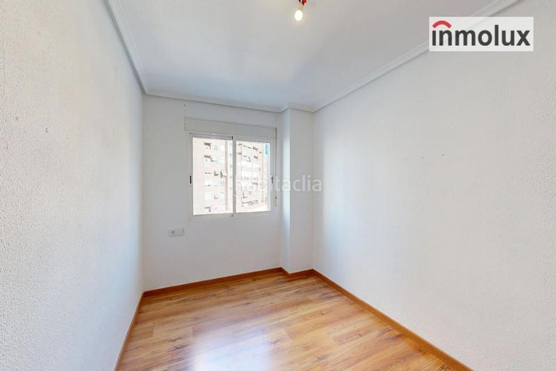 Foto c4fb9eab-faae-45f5-a785-379ddadea861. Pis amb calefacció aparcament piscina a Albufereta Alicante