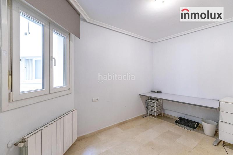 Foto 1f902224-d5b4-42cb-90fe-fdcd7fd3ddb4. Location appartement avec chauffage parking dans Mercado Alicante