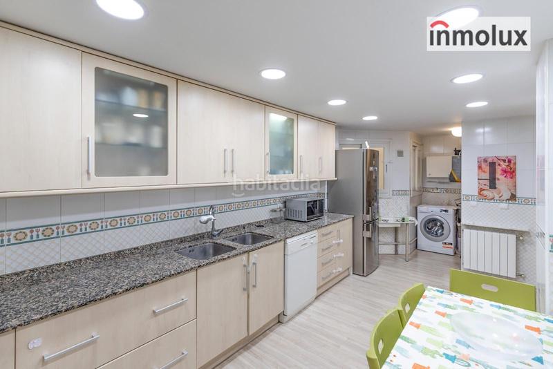 Foto 3a8e6488-a329-44e6-a14f-a47ee3221e11. Location appartement avec chauffage parking dans Mercado Alicante