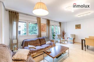 Location Appartement  Calle segura. Alquiler larga temporada zona mercado
