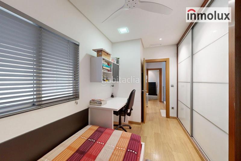 Foto b2f609a1-461b-4222-a488-36a51144e64c. Casa amb calefacció aparcament a Centro Elche / Elx