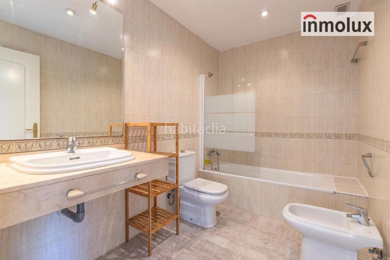 Foto 69cdd9f1-a36a-421e-88da-ebee643de2d9. Casa adossada amb calefacció aparcament piscina a Alicante