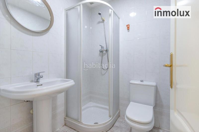 Foto f04e8261-5f6c-415d-b1b1-4abfad65f6b2. Casa adossada amb calefacció aparcament piscina a Alicante