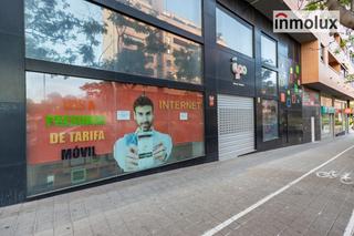 Local commercial  Plaza alcalde agatangelo soler. Local comercial pintor javier soler