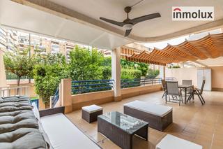 Location Appartement à Avenida historiador vicente ramos 9. Bajo exclusivo con jardín privado, sótano y garaje cerrado en hi