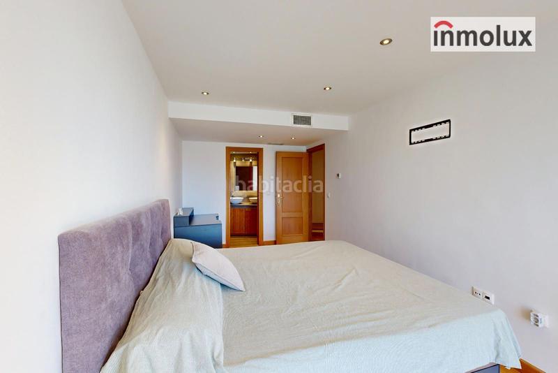 Foto eb51c2d8-757a-47c9-92ce-336306519034. Zweistöckige wohnung mit heizung parking in Babel Alicante