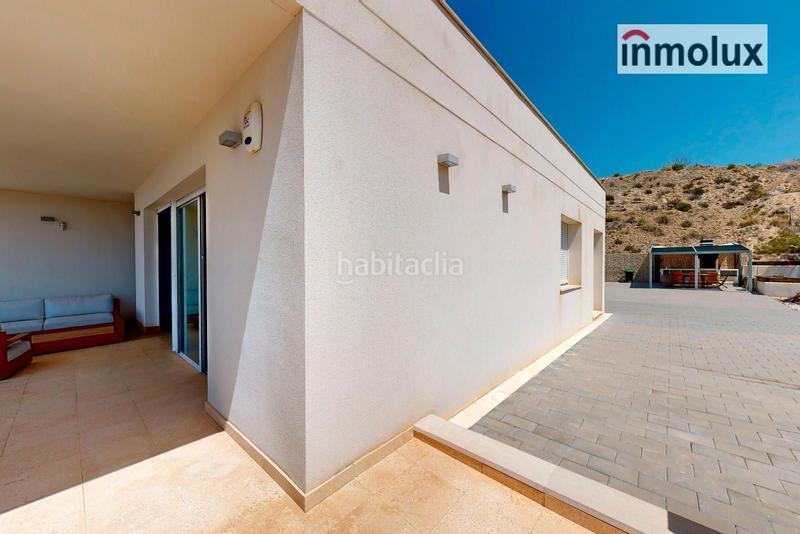 Foto a0fa1d14-5ed9-42ac-a737-04d28f2a0fb9. Chalet con riscaldamento parcheggio piscina in Montnegre Alicante