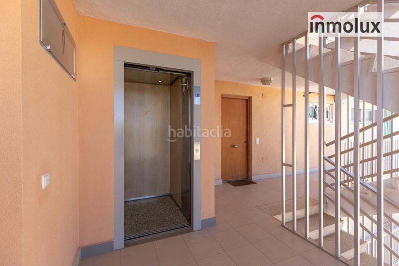 Foto 9047425e-192c-4f4e-97ed-b64bdf5eddd0. Etagenwohnung mit parking pool in Playa de San Juan Alicante