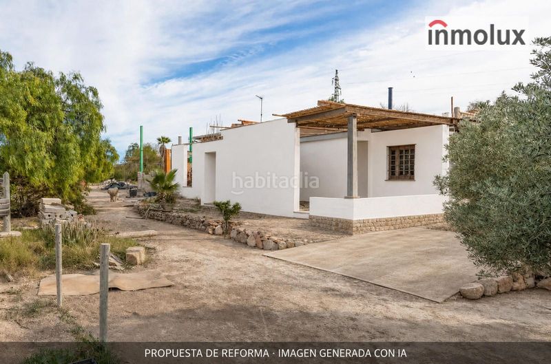Foto e7e928c3-2cff-4b75-800f-4805b0e92b41. Chalet casa de campo con parcela de 2.400 m y múltiples posibilidades en Alicante
