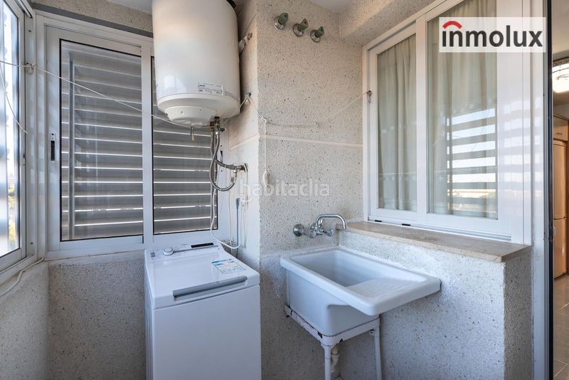Foto ac17deb1-fa45-4750-95d2-172a20513c81. Pis amb aparcament piscina a Albufereta Alicante