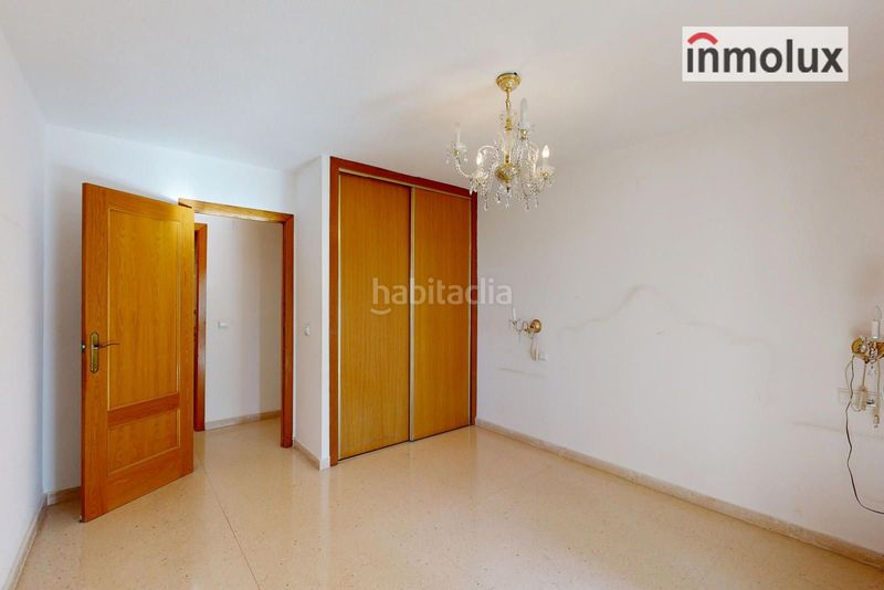 Foto be7ede29-7737-4874-a21e-81f7ec48d645. Pis amb aparcament piscina a Albufereta Alicante