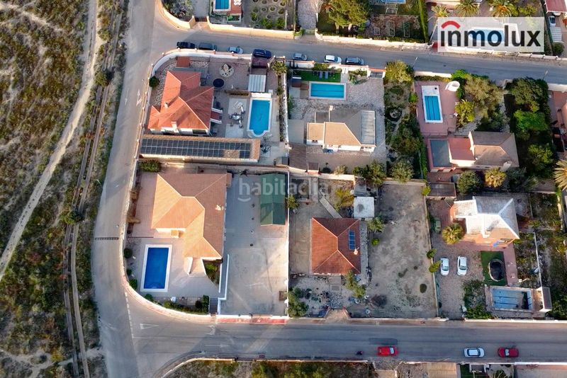 Foto 51cbbf83-a01d-4e83-adc5-837bf7b03113. Chalet  independiente en Busot