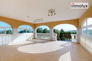 Chalet  Calle migjorn. Chalet independiente en busot, con piscina, vivienda anexa en en