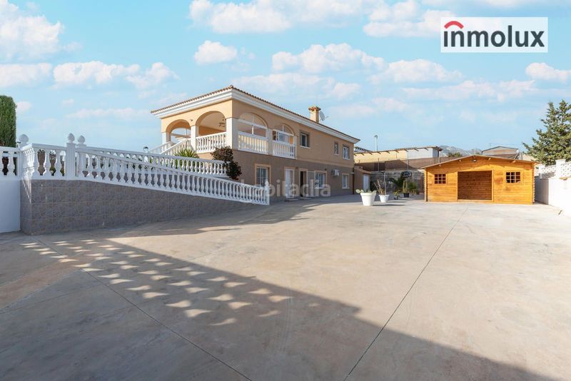 Foto 95623b34-7132-44d2-9699-563de98c208f. Xalet amb aparcament piscina a Busot