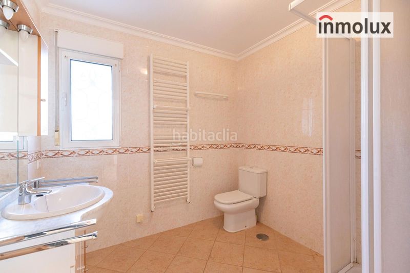 Foto d597dd81-7296-40a8-ad44-564df942bea1. Xalet amb aparcament piscina a Busot