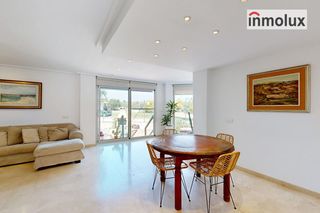 Casa adossada  Calle clara campoamor. Amplio adosado con vistas al golf