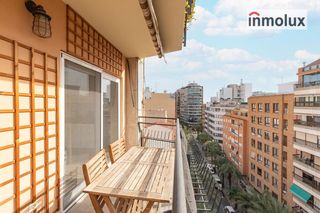 Miete Etagenwohnung  Calle  san vicente. Alquiler piso luminoso reformado amueblado en calle san vicente