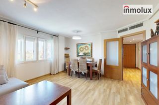 Pis  Ciudad de riga. Espectacular piso con urbanización completa en el corazón del pa