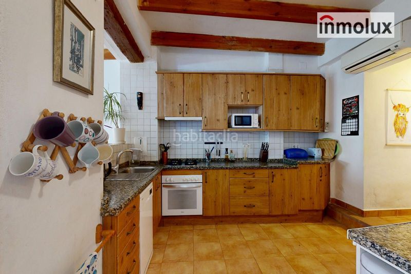 Foto a724fbfe-9524-439e-bc7e-2c9f5c403653. Casa amb calefacció a Casco Antiguo - Sta. Cruz - Ayuntamiento Alicante