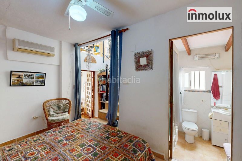 Foto c2e73629-092e-49b2-b224-a3a435ff0d70. Casa amb calefacció a Casco Antiguo - Sta. Cruz - Ayuntamiento Alicante
