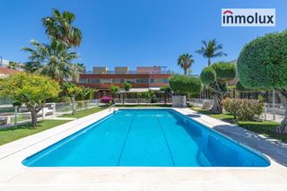 Casa adossada  Avenida conrado albaladejo. Chalet adosado con vistas al golf en zona premium junto playa de