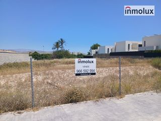 Terreno residenziale  Calle sequía. Parcela urbana en calle séquia  la font, sant joan dalacant