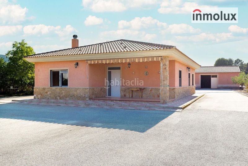 Foto 755d3ca1-7428-4480-9542-c88aa427c8b0. Xalet amb piscina a Castalla
