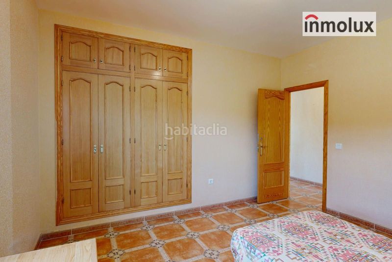 Foto d286f942-7f20-49b6-94d4-6d0373fef15e. Xalet amb piscina a Castalla