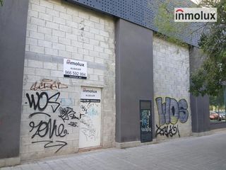 Locale commerciale in Avenida Historiador Vicente Ramos