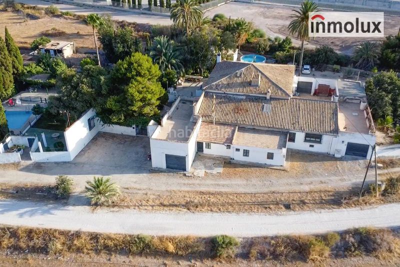 Foto 1f93df78-d4a0-4179-a727-528acd74faae. Xalet amb calefacció aparcament piscina a Centro Mutxamel