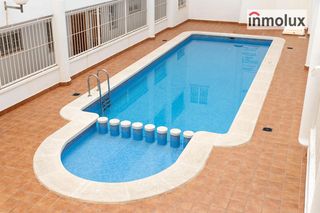 Flat  Calle san luis. Vivienda con piscina en torrevieja