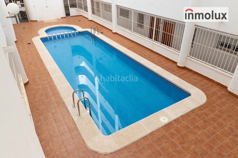 Foto ce94d072-2894-480c-a0d4-e28db00b7cc7. Pis amb piscina a Parque de las Naciones Torrevieja