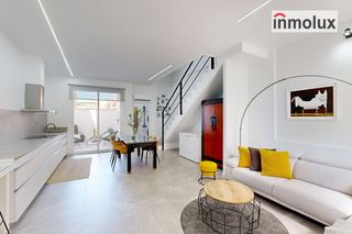 Casa adosada  Nueva alta. Vivienda unifamiliar premium en san anton