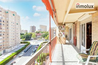 Piso  Calle palas atenea. Dos fincas unidas en una amplia vivienda con parking