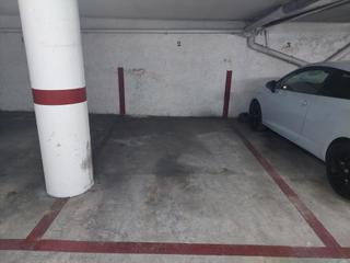 Location Parking voiture à Carretera de Vic - Remei. Plaza de aparcamiento pequeña de alquiler en manresa
