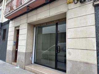 Location Bureau à Centre - Passeig i Rodalies. Alquiler en manresa de despacho en planta baja a pie de calle