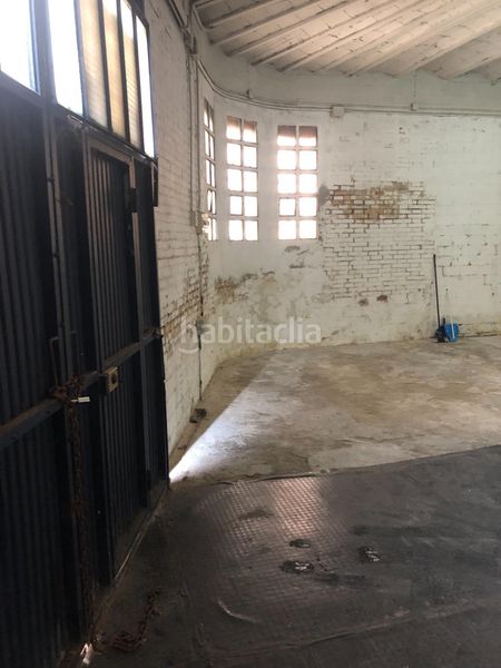Foto b5562f5a-b0e7-4d7f-bf7a-e1fce143007d. Local comercial a Poble Nou Manresa